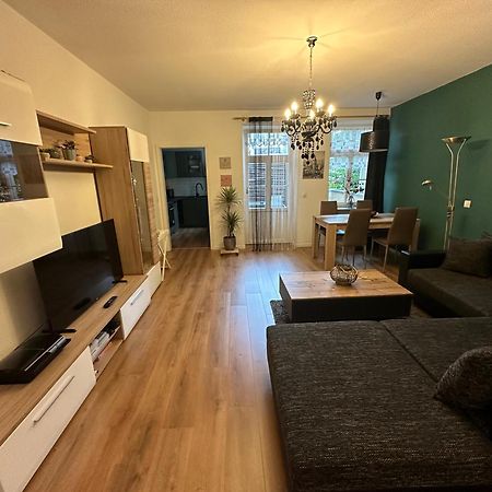 Apartment „La Casa De Papel“ / Behindertengerecht Leipzig Ngoại thất bức ảnh