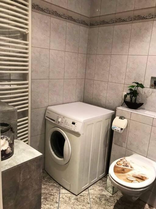Apartment „La Casa De Papel“ / Behindertengerecht Leipzig Ngoại thất bức ảnh